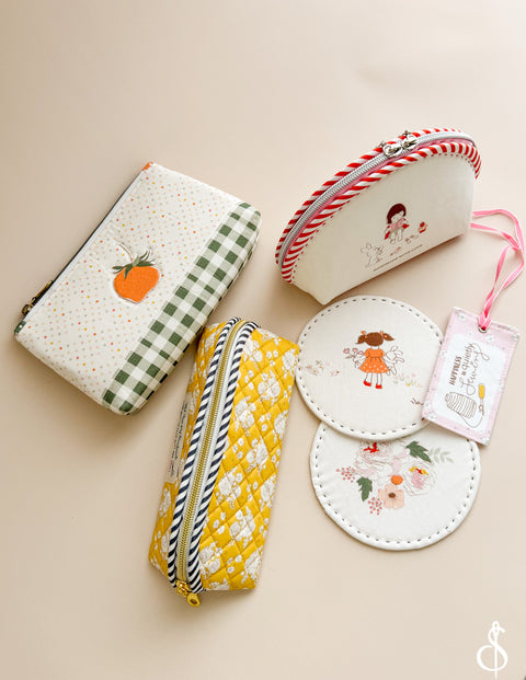 BloomBerry Zipper Pouch Panel