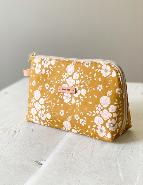 Wide Open Zipper Pouch PDF Download Pattern