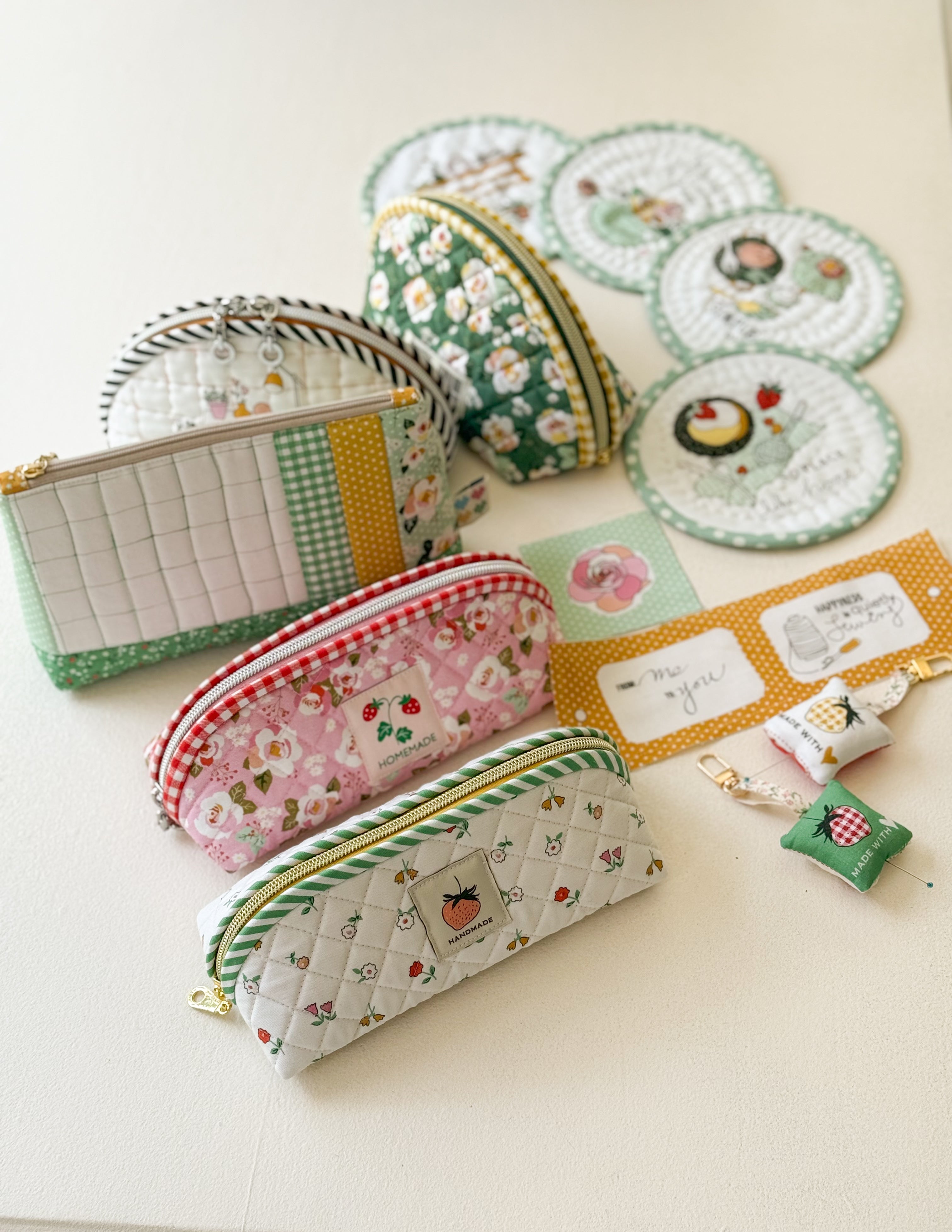 Memories Zipper Pouch Panel – Sewing Illustration