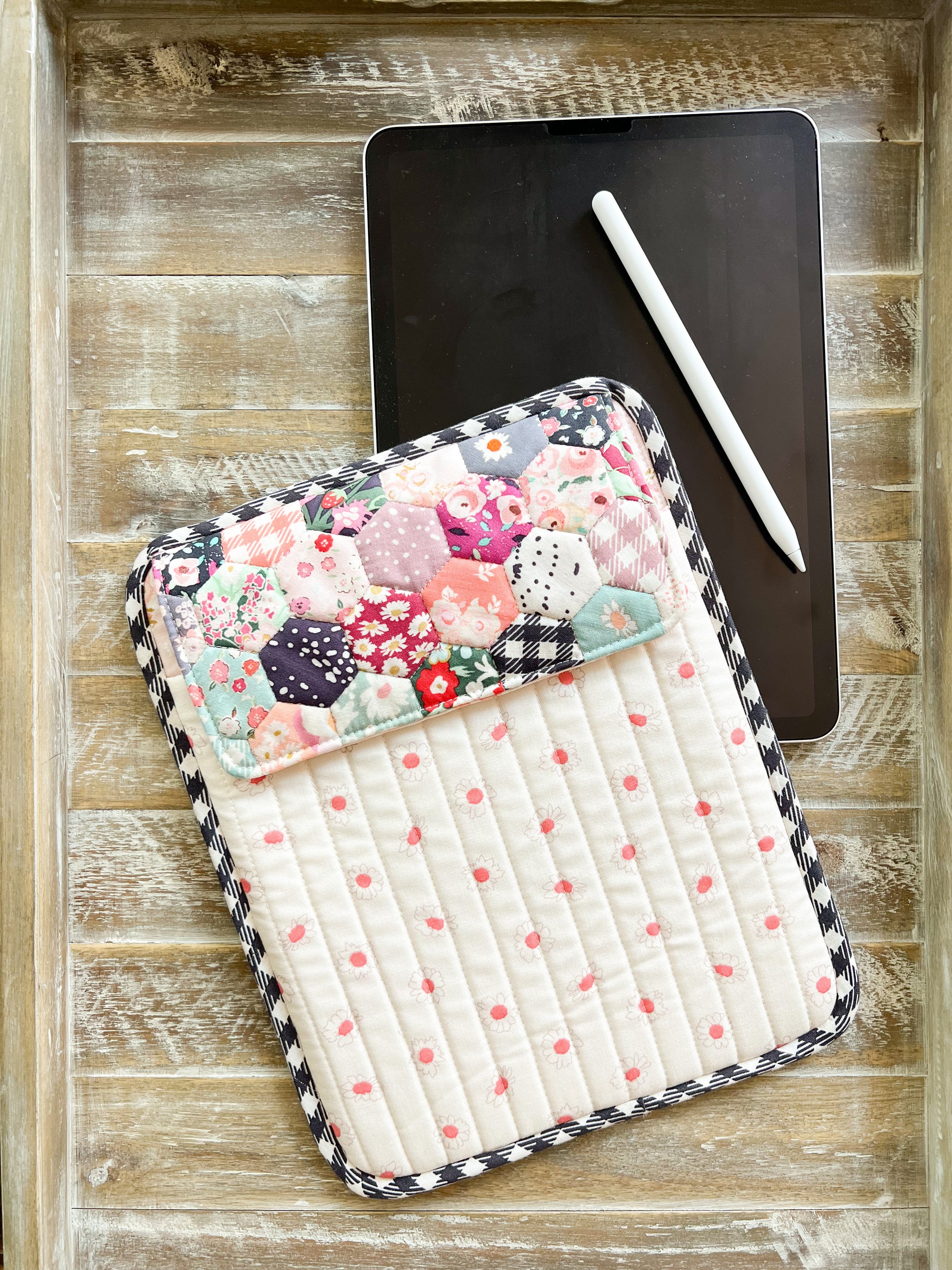 Quilted iPad Case PDF Download Pattern Sewing Illustration