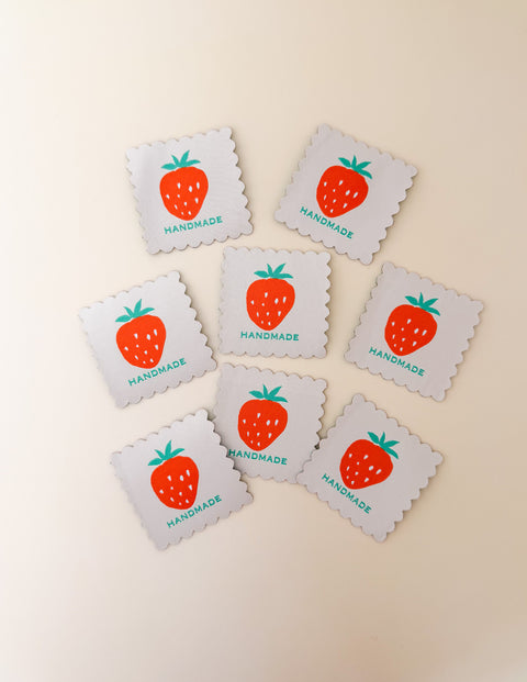 Scalloped Strawberry Woven Labels