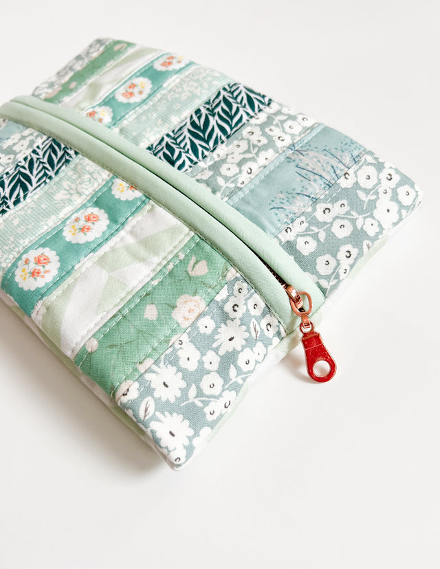 Scrappy Stationery Pouch PDF Download Pattern – Sewing Illustration