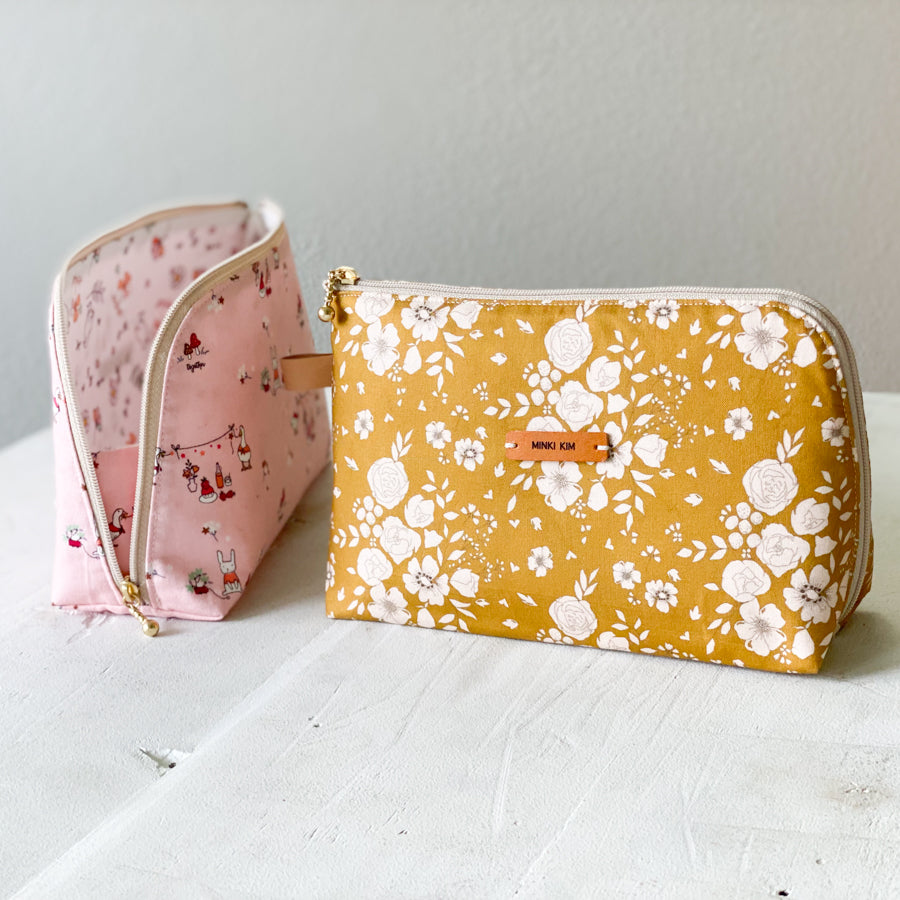 Open Wide Pouch Pattern Wide Open Zipper Pouch PDF Download Pattern – Sewing Illustration