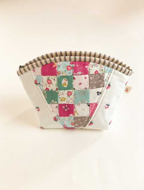 Clamshell Zip Pouch PDF Download Pattern