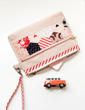 Load image into Gallery viewer, Double Zipper Pouch PDF Download Pattern
