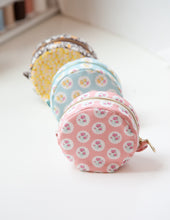 Load image into Gallery viewer, Mini Round Purse PDF Download Pattern

